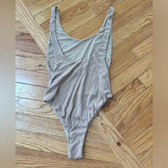 Princess Polly Low-Cut, Backless Bodysuit (Beige) - Picture 5 of 7
